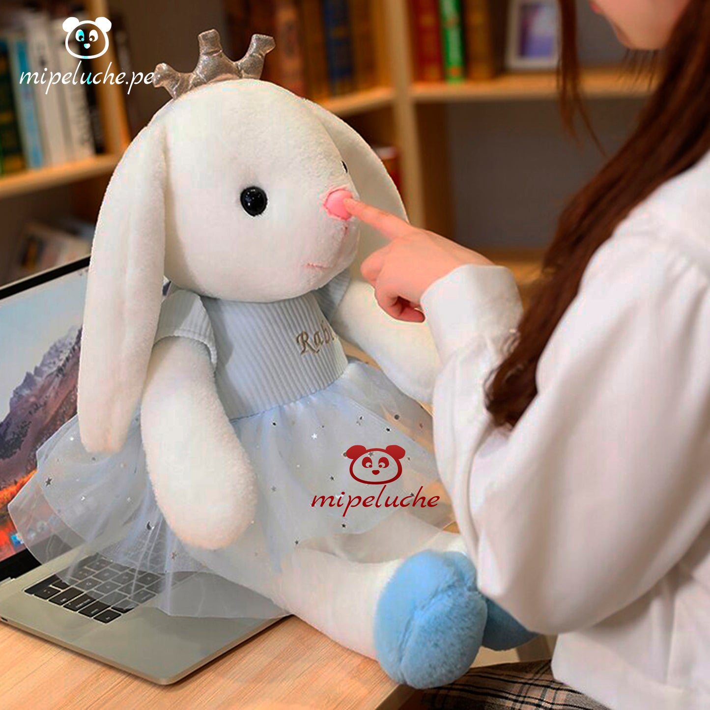 conejo coneja conejita suave peluche felpa juguete con chompa muñeca orejas largas lima peru perú barato envío a domicilio juguete tienda de regalos niños dia de la madre san valentin enamorados cumpleaños