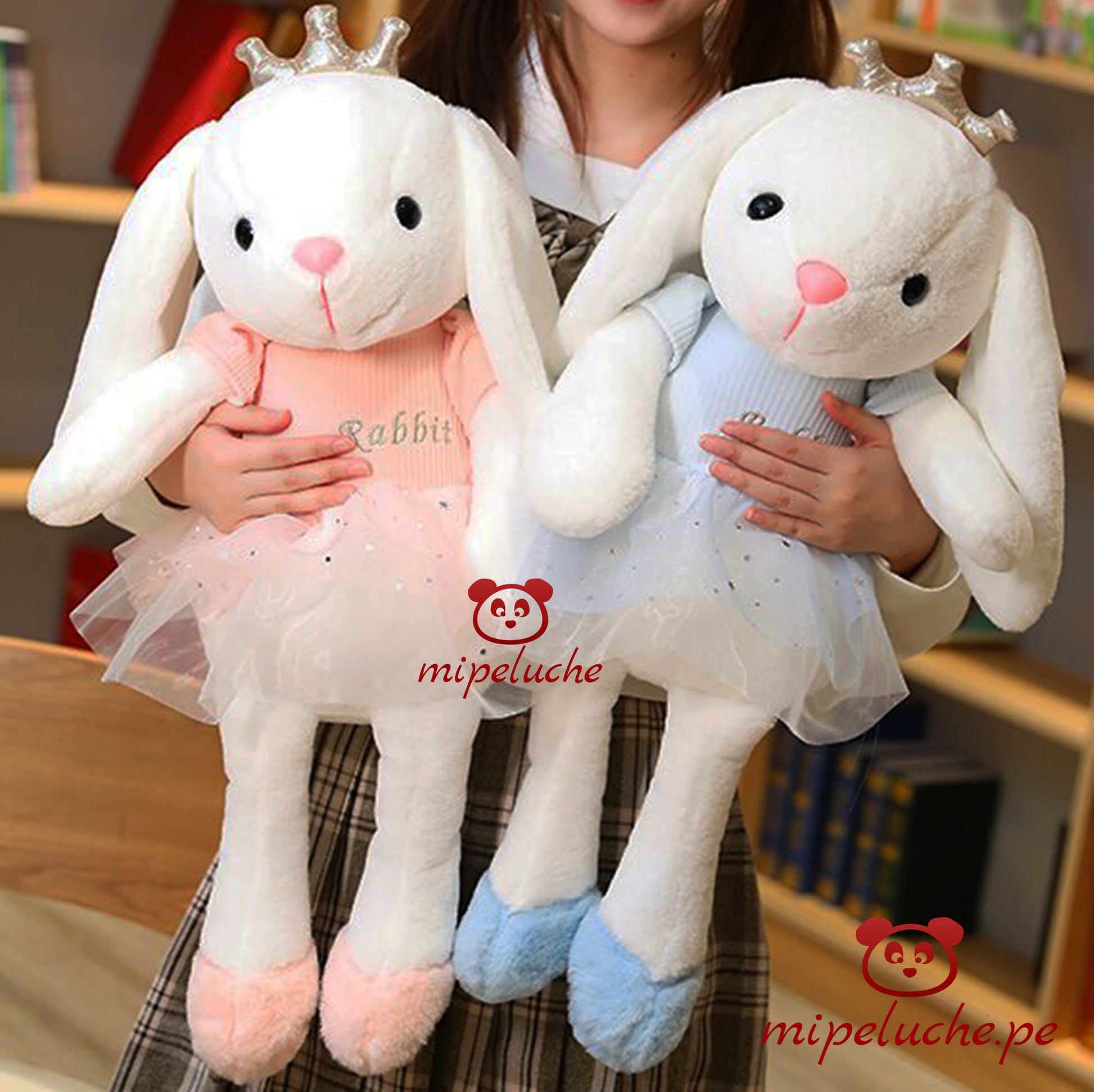 conejo coneja conejita suave peluche felpa juguete con chompa muñeca orejas largas lima peru perú barato envío a domicilio juguete tienda de regalos niños dia de la madre san valentin enamorados cumpleaños