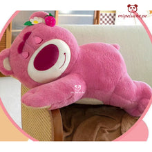 Cargar imagen en el visor de la galería, oso lotso toy story peluche almohada dormir lima peru perú envio delivery tienda de regalo juguete niños navidad